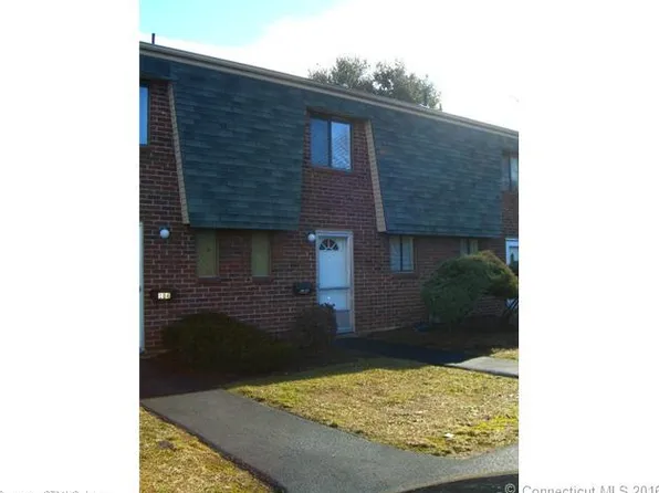 186 Wakefield Cir, East Hartford, CT 06118