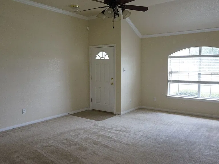 5404 Hunters Ridge Trl — Photo 4
