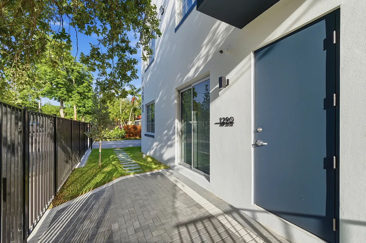 Building Photo - 1290 NW 25th St