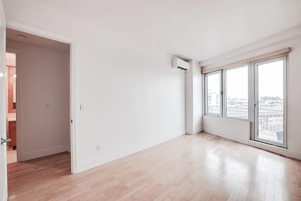 Rented by Modern Spaces | media 15