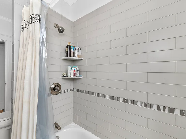 118 Riverway #32 — Photo 9