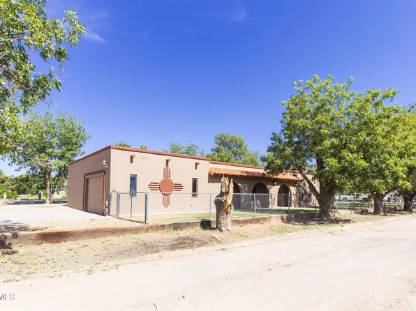 1041 Banegas Rd, Las Cruces, NM 88007