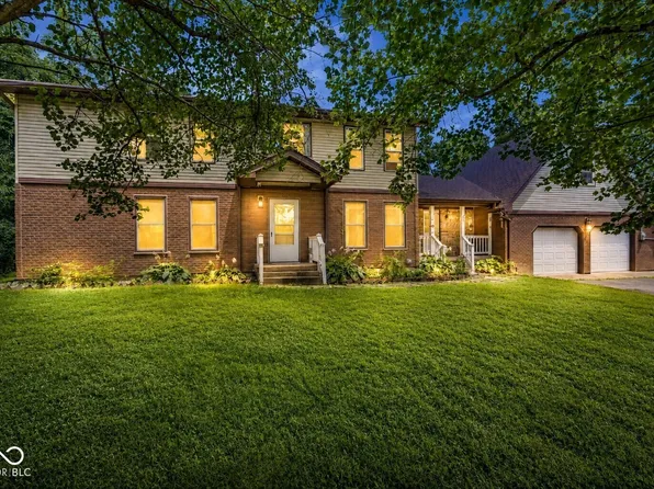 8 Mill Spgs, Coatesville, IN 46121