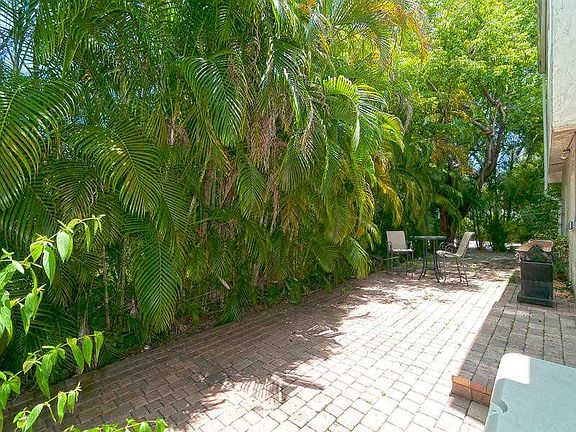 5th image of 1841 S Oak Haven Cr