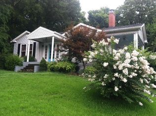 223 Lakeview Dr, Rossville, GA 30741
