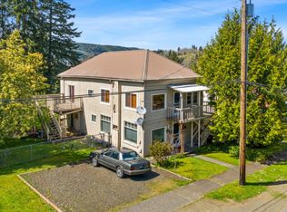 432 11th St, Raymond, WA 98577