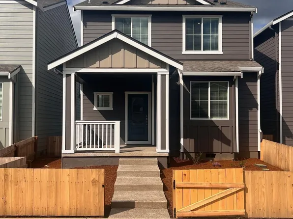 1325 Parkside Ave, Woodburn, OR 97071