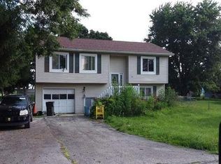 512 Smith St, Forest, OH 45843