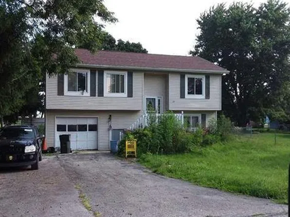 512 Smith St, Forest, OH 45843