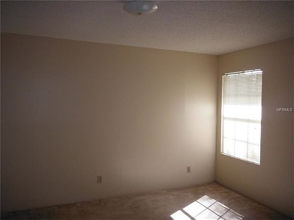 5th image of 380 Lake Meade Ct Unit 201
