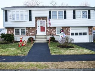 16 Jennifer Ln, Peabody, MA 01960