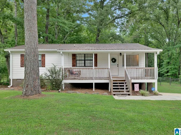 611 Ridgecrest Dr, Warrior, AL 35180