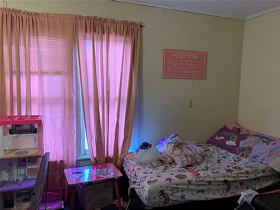 3rd image of 140 S Fulton St