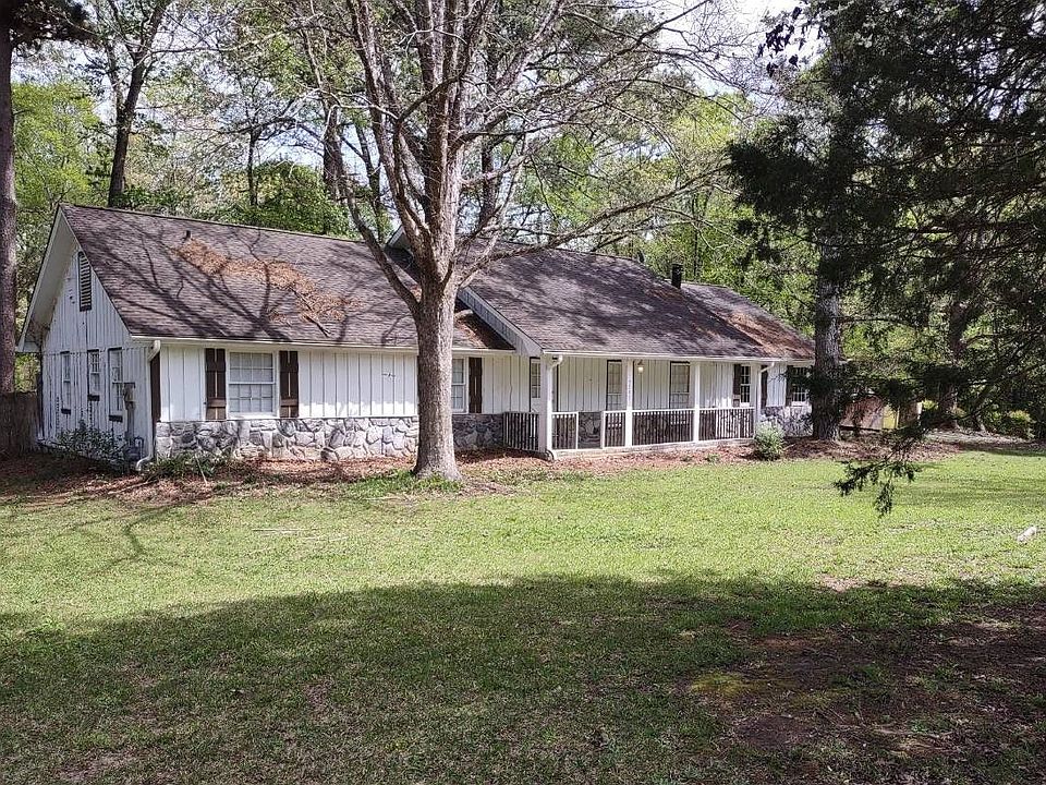 1st image of 3382 Salem East Dr SE