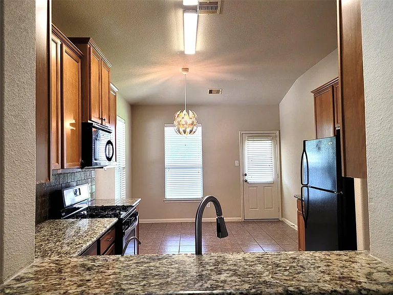 6042 Starbrook Creek Dr — Photo 3