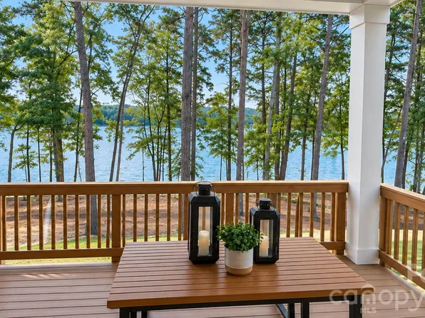 4531 Splash Trl, Sherrills Ford, NC 28673