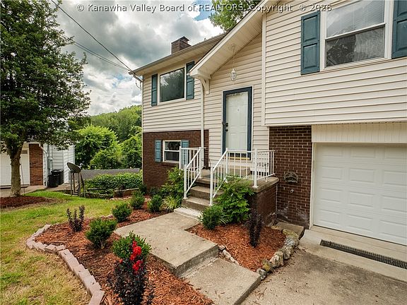 2nd image of 5011 Tipperary St