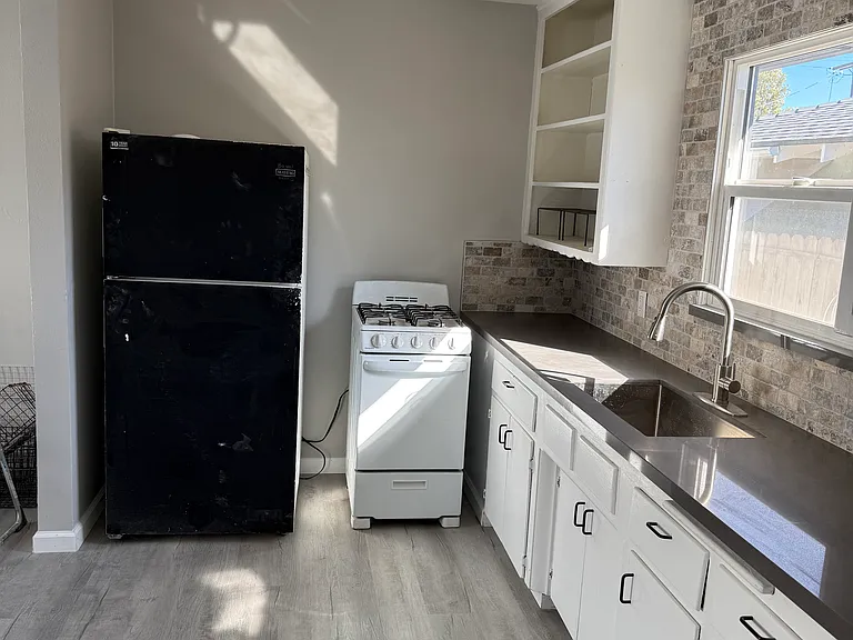 234 Avenida Monterey #A — Photo 3