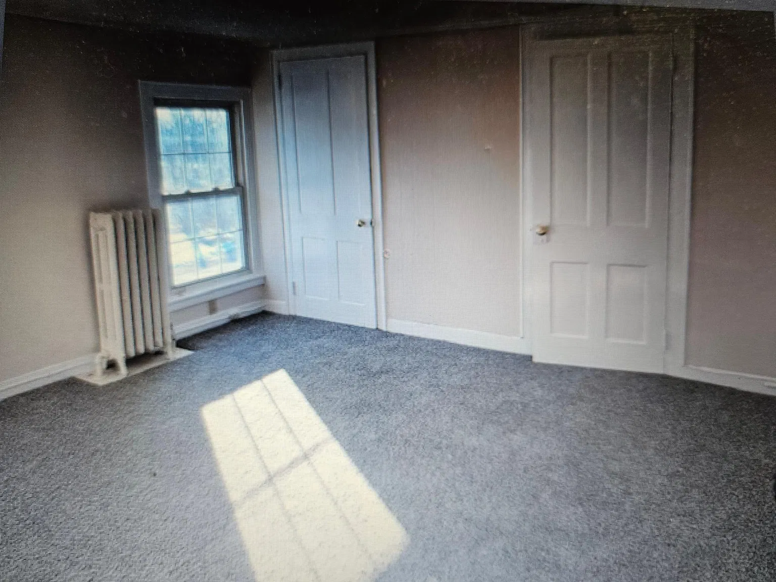 102 W Market St — Photo 2