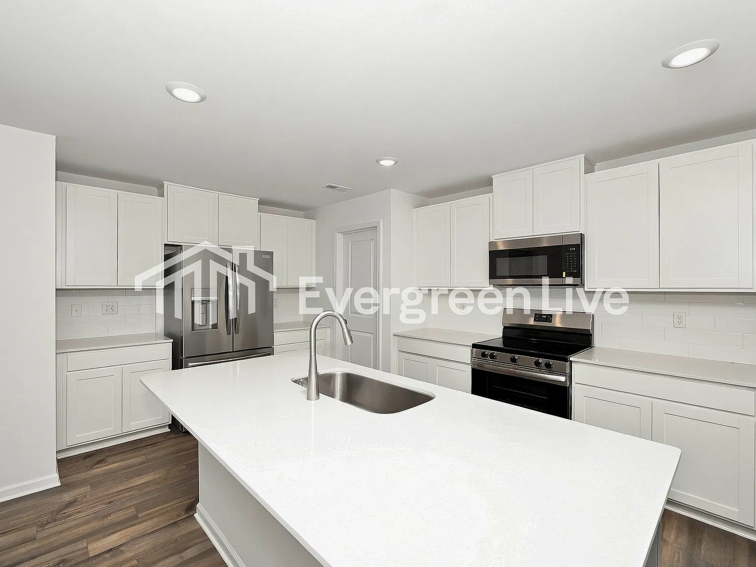 5 bed, 3.0 bath, 2578 sqft, $2,110 — Photo 4