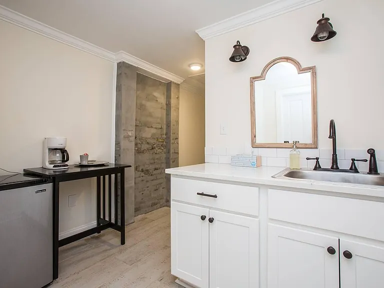2925 Constance St — Photo 17
