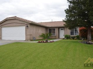 3805 Amherst Forest Rd, Bakersfield, CA 93313