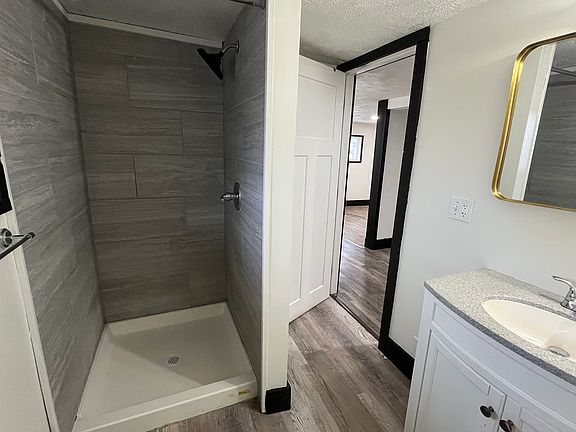 5th image of 375 McGowan St #2