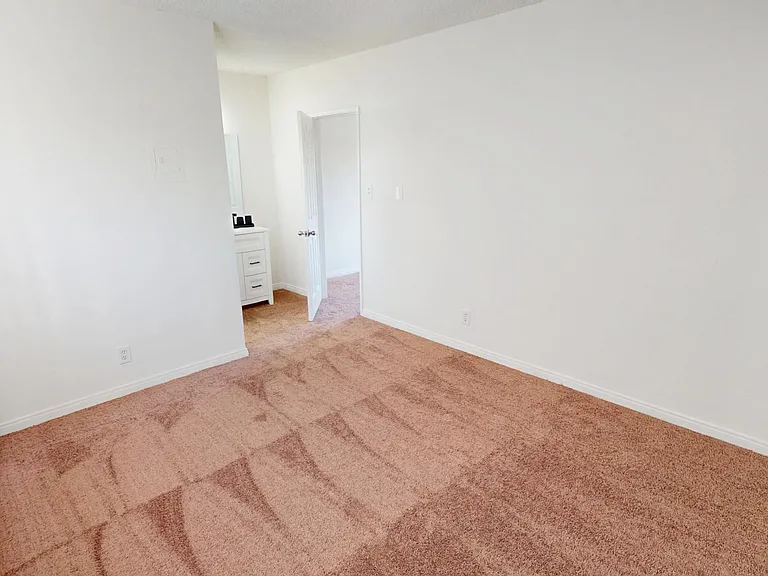 16220 Cornuta Apartments — Photo 20