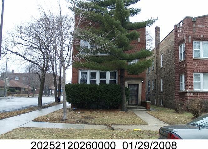 1st image of 7258 S Oglesby Ave #1