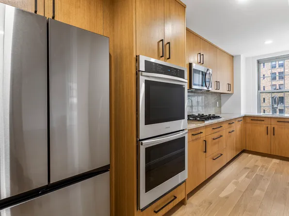 16 Park Avenue image 3 of 11