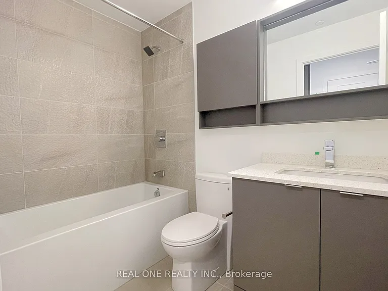 415 Main St W #409 — Photo 11