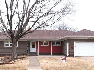 820 N High St, Lake City, MN 55041