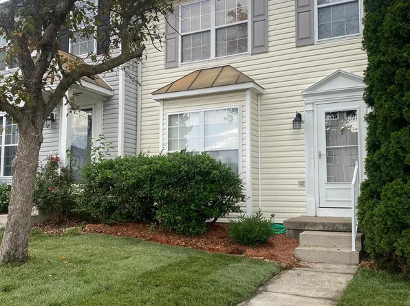 322 Copperfield Ln, Winchester, VA 22602