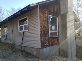 33 York Lake Road Ext, Barryville, NY 12719