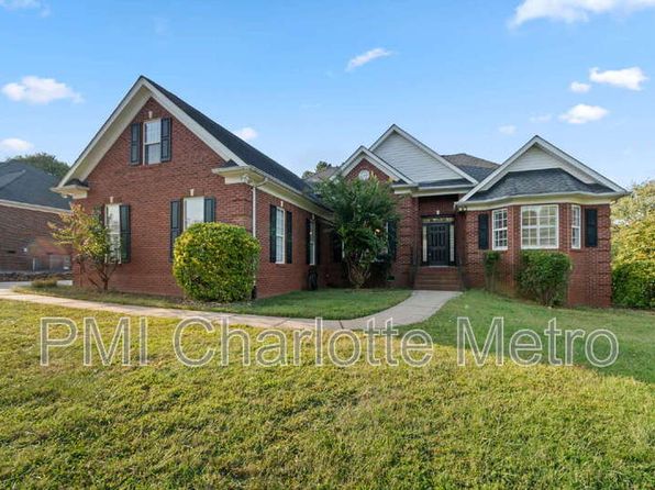 5916 Meadowmere Dr