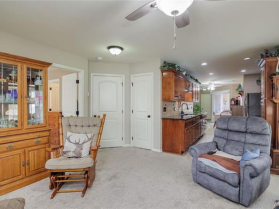 4th image of 4805 N Creek Woods Dr