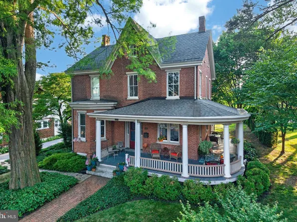 222 S Union St, Kennett Square, PA 19348