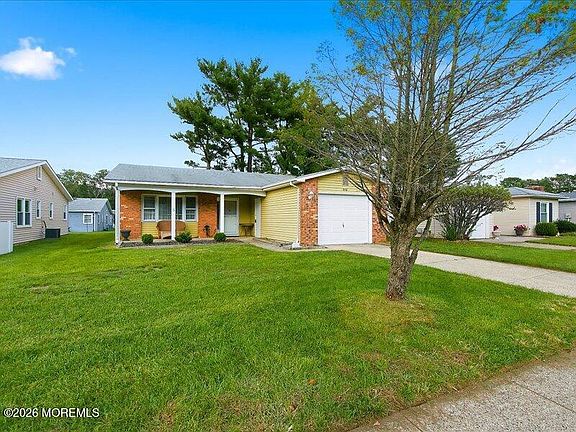 2nd image of 30 Courtshire Drive