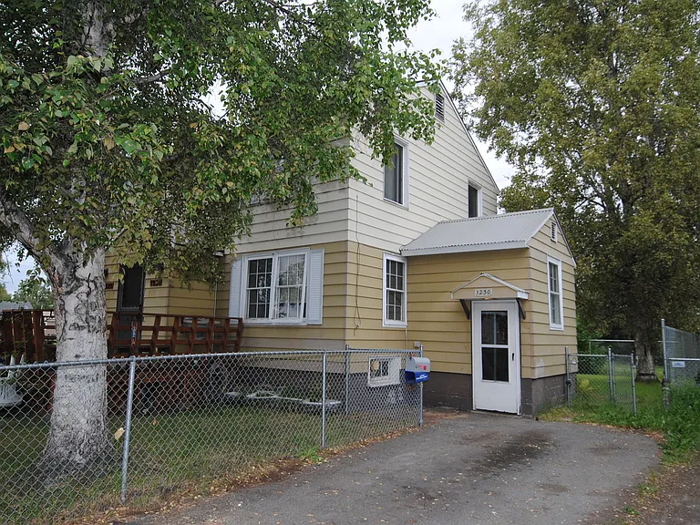 1230 9th Ave — Photo 12