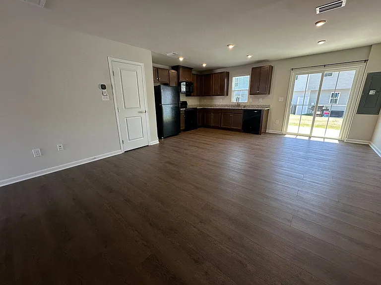 3502 N Adams Landing Rd — Photo 4