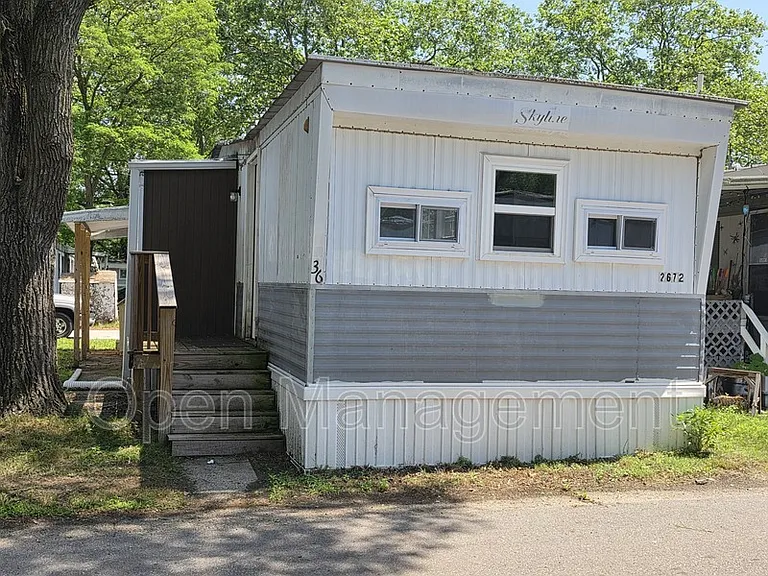 2668 Chateau Dr #36 — Photo 3