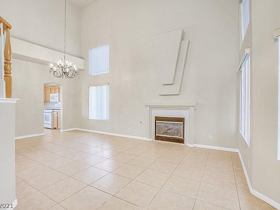 2nd image of 1354 Silver Knoll Ave