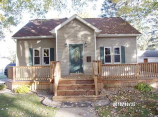 83 Jefferson St, Sandusky, MI 48471