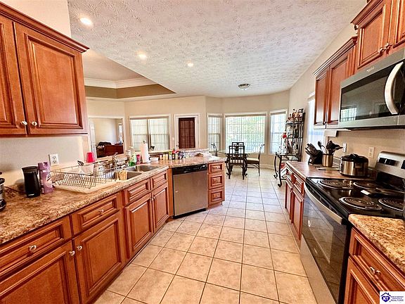 5th image of 343 Vineland Place Dr