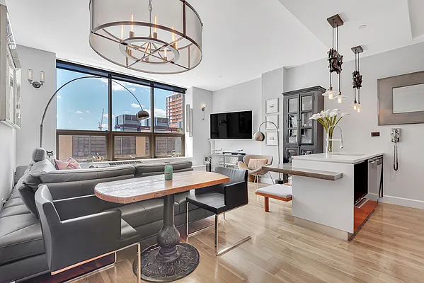 Sold by Modern Spaces | media 1