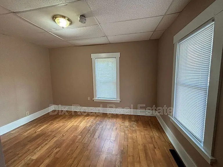 1109 Oxford State Rd — Photo 15