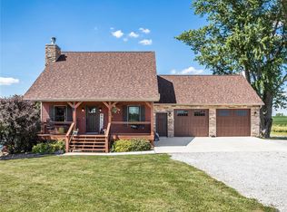 348 Mid City Rd, Kane, IL 62054