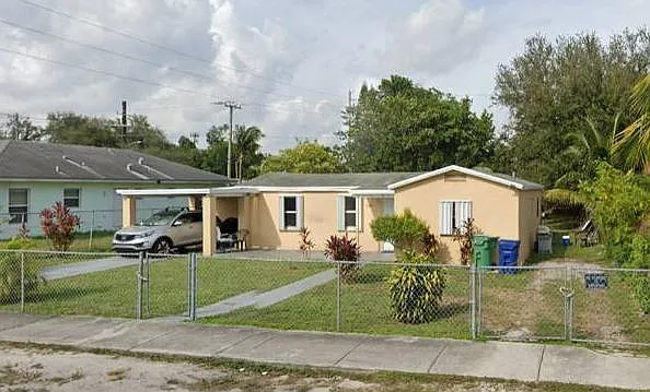 3 bed, 1000 sqft, $2,500 — Photo 1