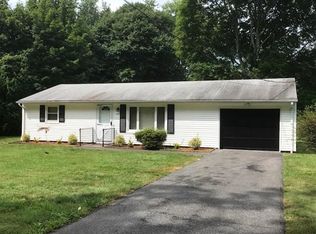 792 Hortonville Rd, Swansea, MA 02777