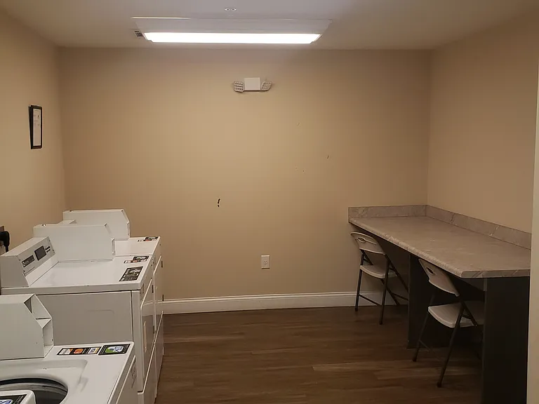 Crescent Villas — Photo 9